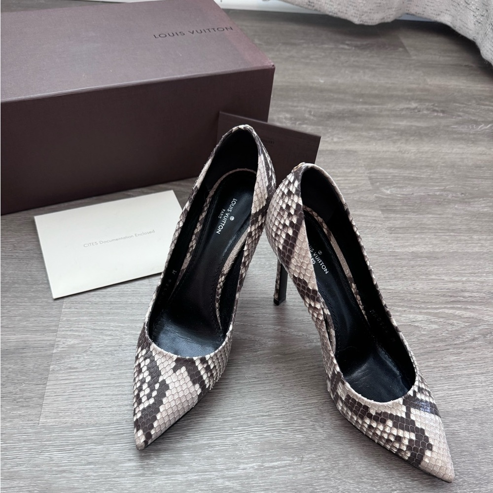 Louis Vuitton Python Pumps - image 6